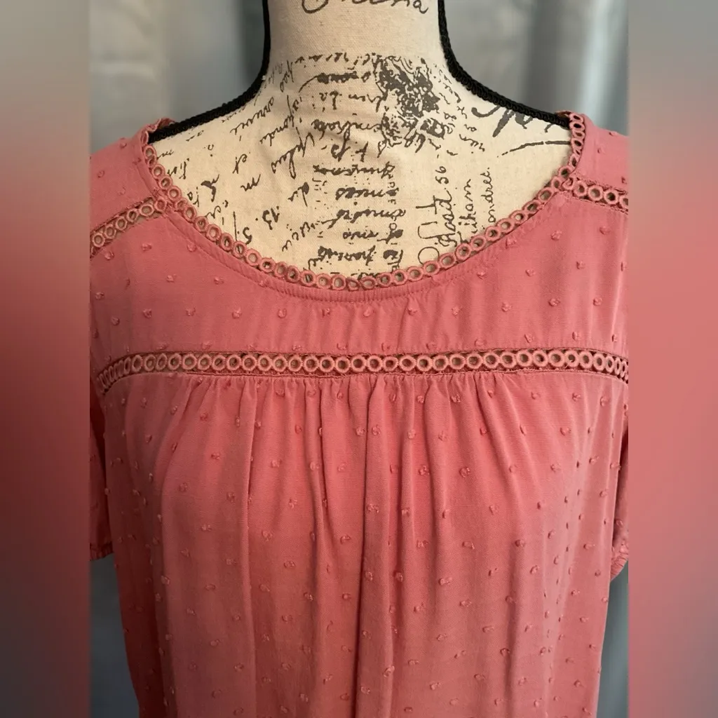 Flower & Feather Elegant Coral Blouse Pink Size 2X - Image 5