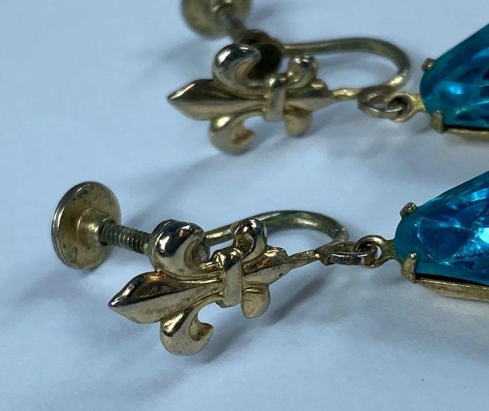 Vintage Screw Back Clip Earrings Gold Tone Blue Dangles Faux Pearls Fleur De Lis - Image 5
