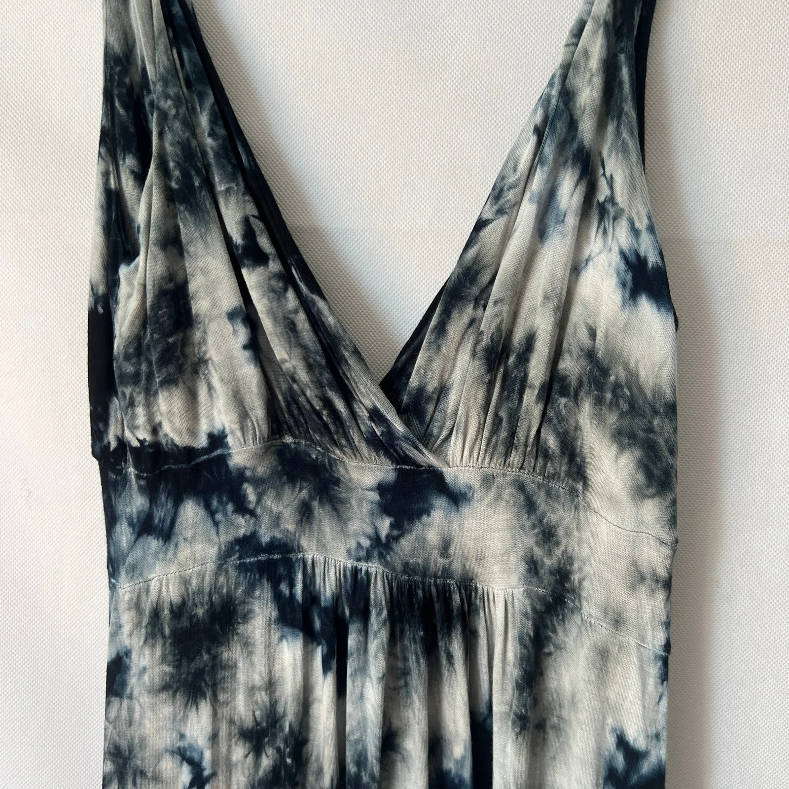 Romeo & Juliet Couture Tie-Dye Blue Sleeveless Maxi Dress Size Small - Image 4