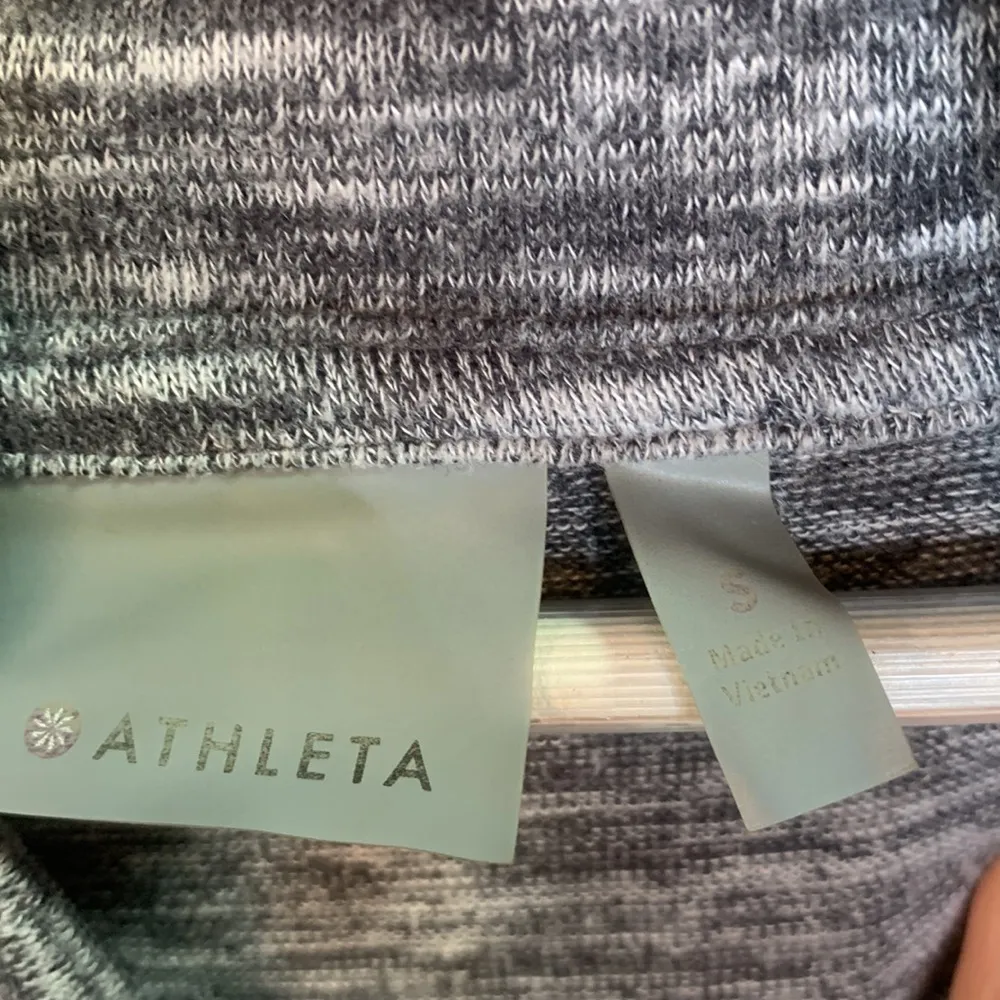 Athleta Gray Techie Sweat Track Yoga Sweatshirt Top W-140 Size Small - Image 6