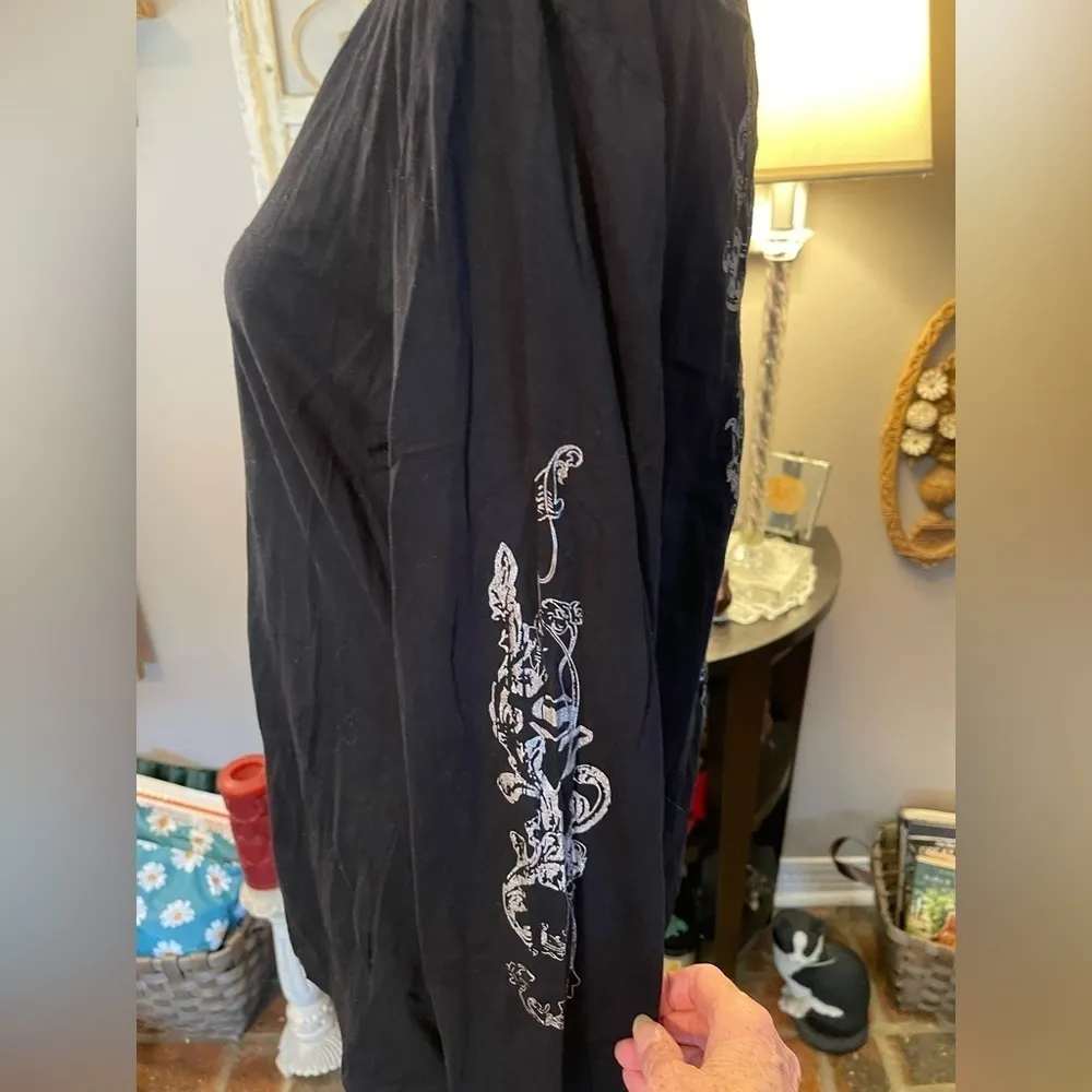 Seven7 gothic tunic top in black with silver screen print. Y2K. - Image 3