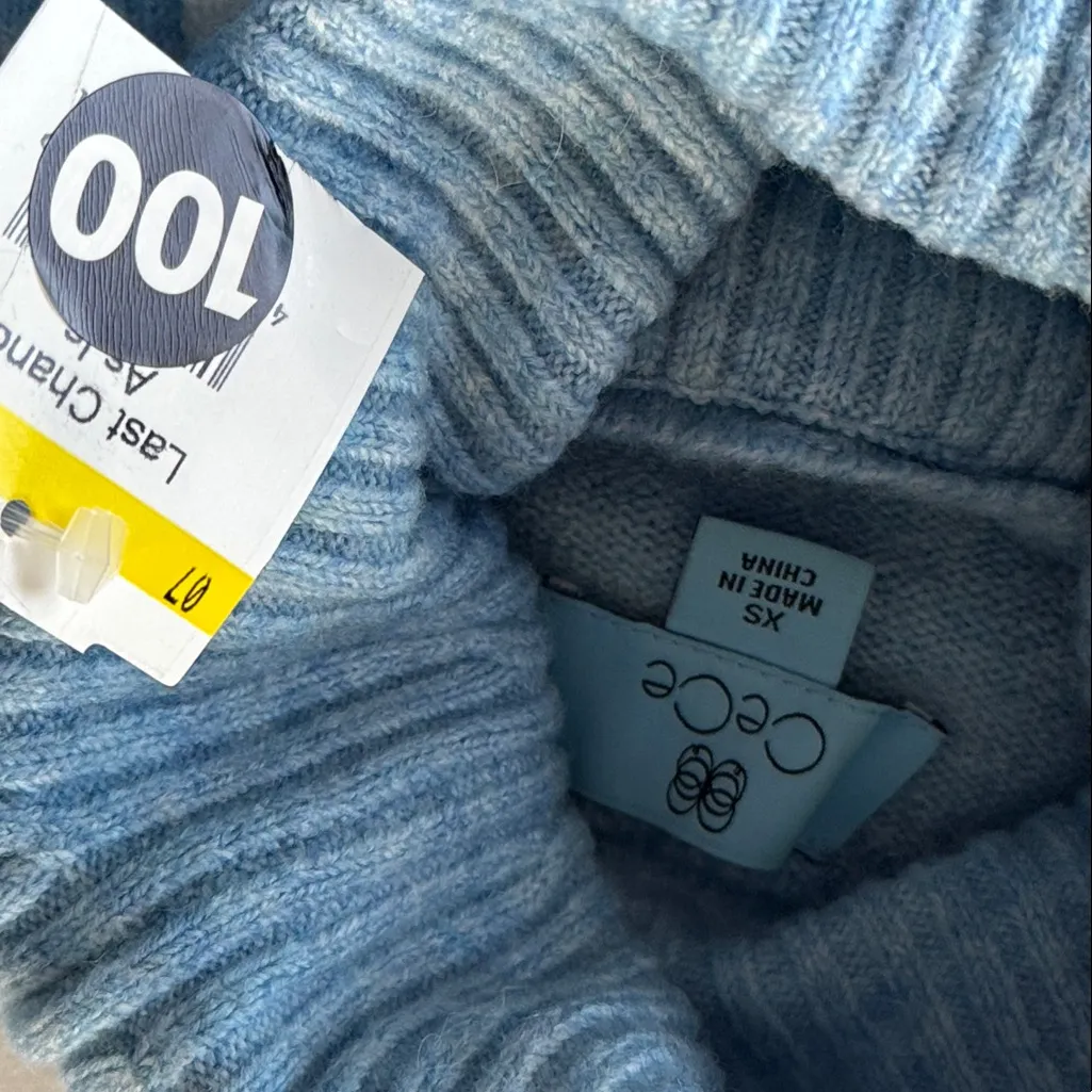 CeCe turtleneck sweater size xs - Image 6