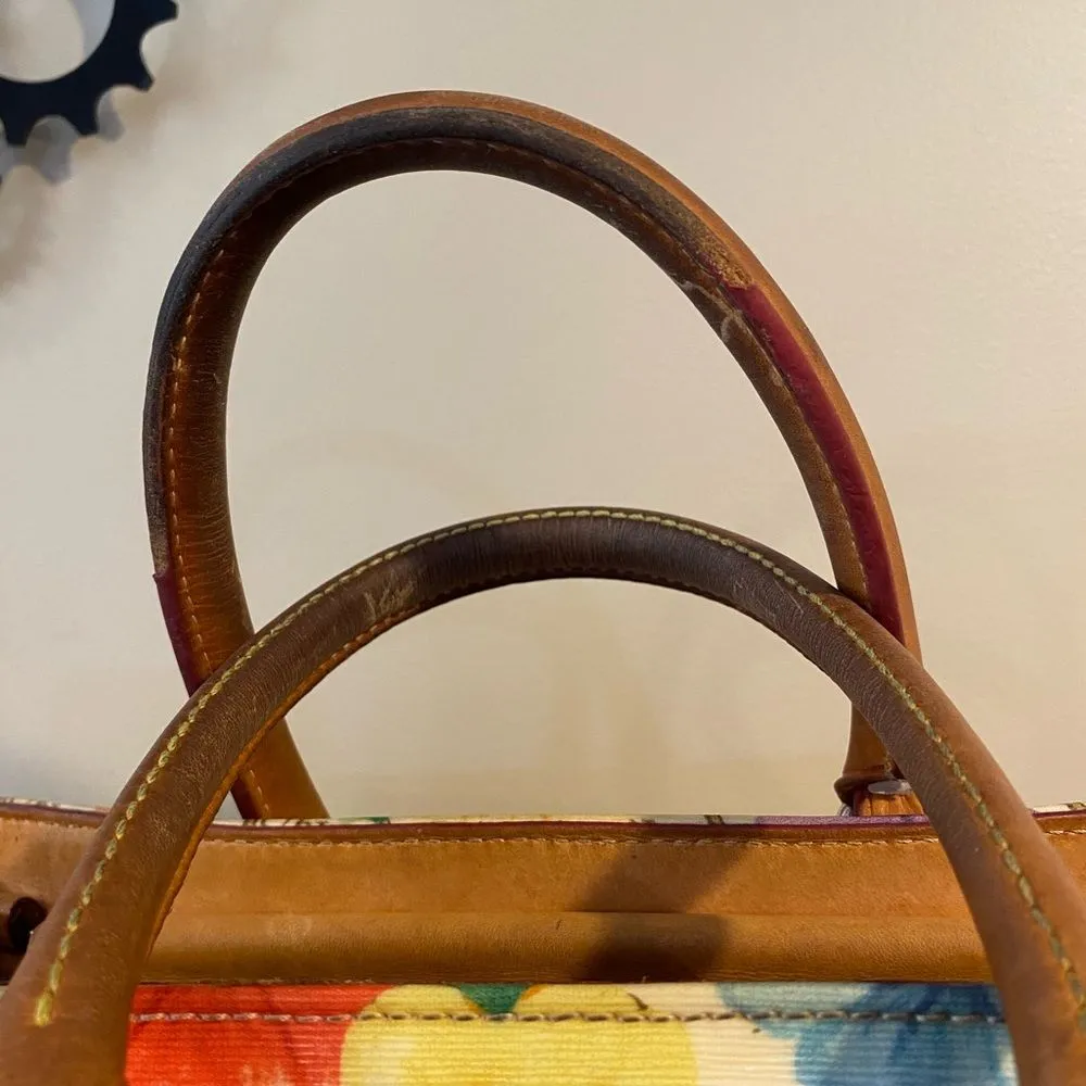 Vintage Dooney and Bourke Hibiscus Shoulder Bag & Wallet Set - Image 2