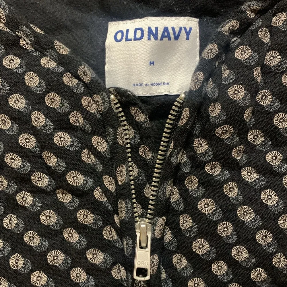 Old Navy  Quilted Bomber Full Zip Jacket Size Medium - Image 2