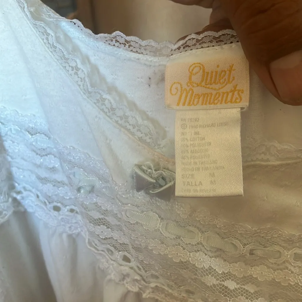 FINAL MARKDOWN Elegant quiet moments Sleeveless Nightgown medium - Image 5