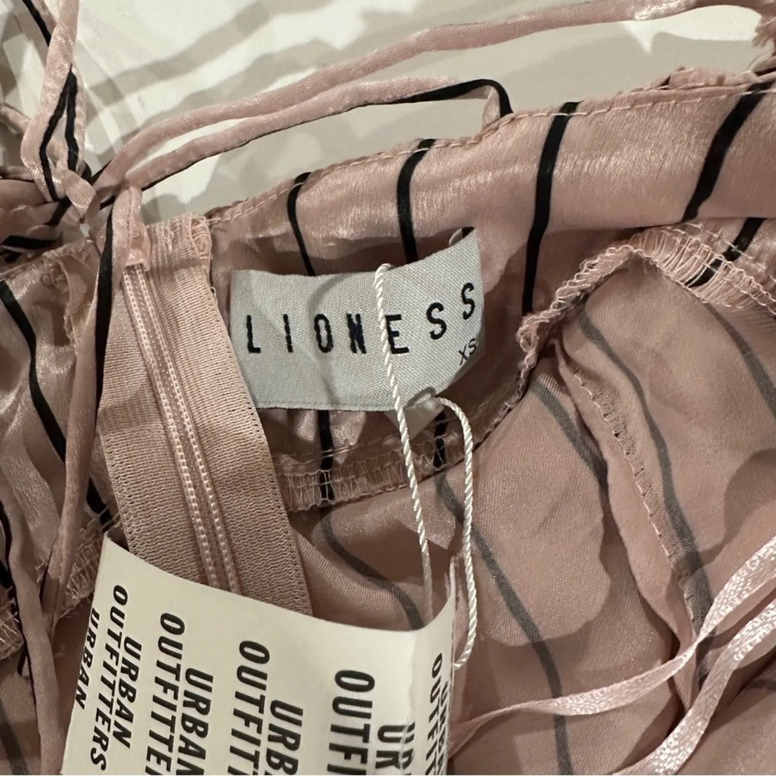 Urban Outfitters Lioness On The Line Off-The-Shoulder Mini‎ Dress Size XS - Image 7