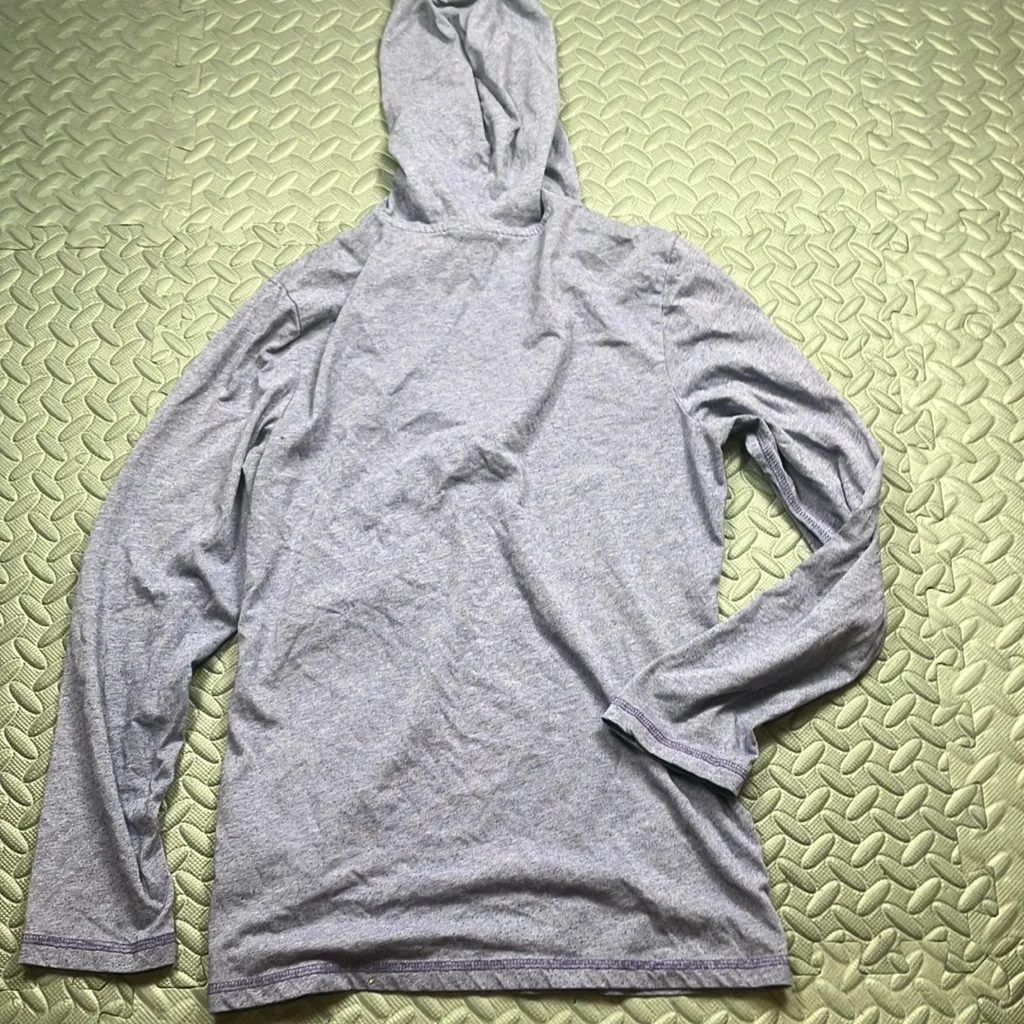 Puma Women’s‎ Purple Hooded long sleeve shirt Size M - Image 3