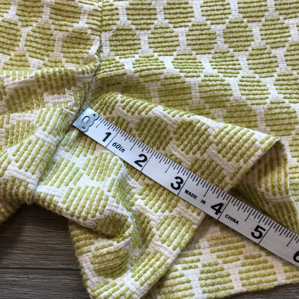 Ann Taylor Loft Textured Chartreuse Lime Green White 70s Theme Shorts Size 2 - Image 9