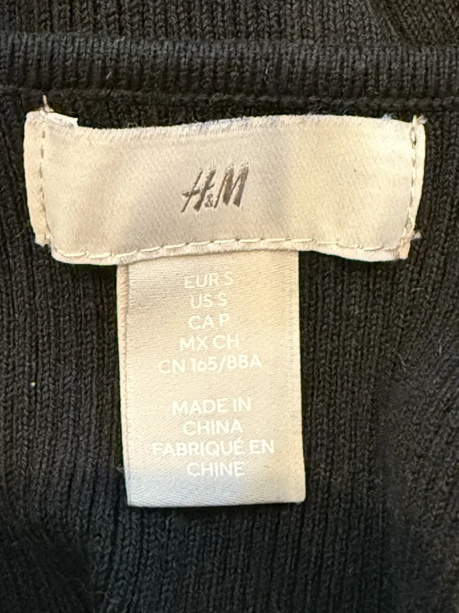 H&M  Ribbed Sweetheart Neckline Long Sleeve Sweater Size Small - Image 8