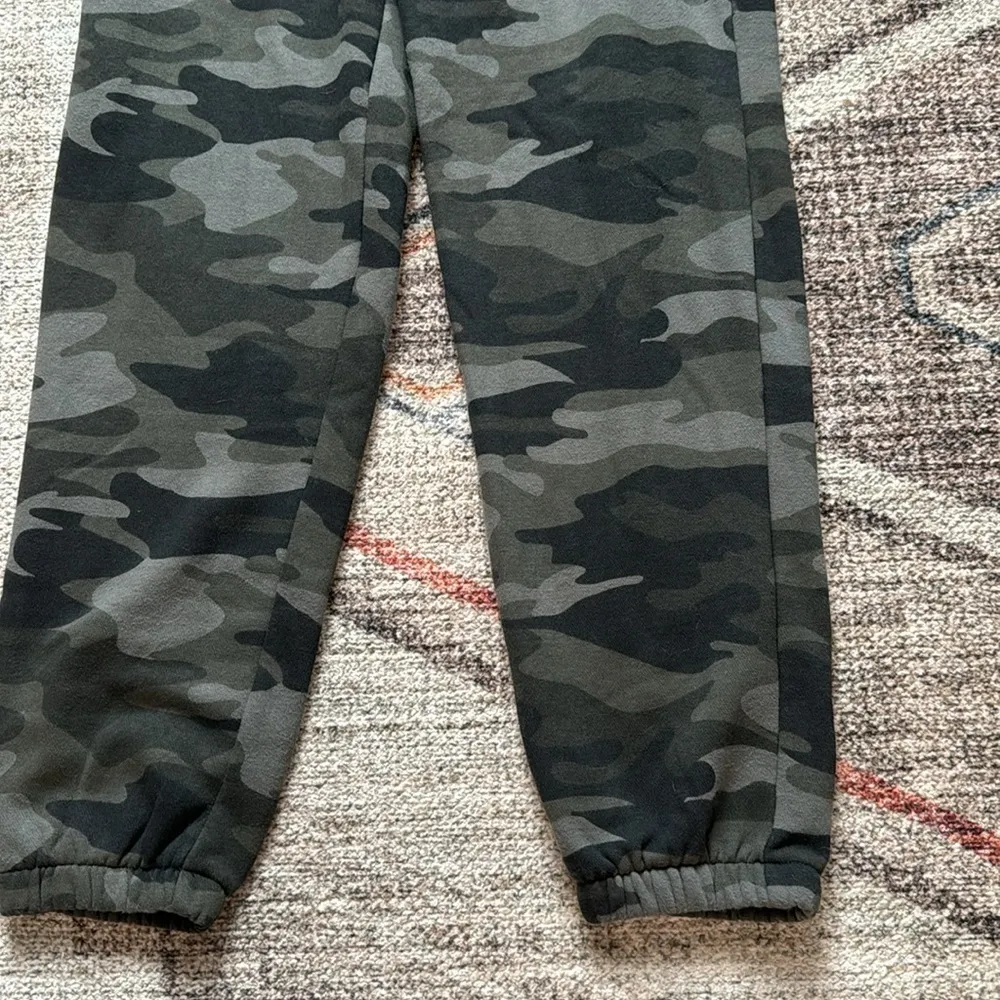 Wild Fable Green Camo High Rise Waist Fleece Sweatpant Jogger Pant Sz Small - Image 6