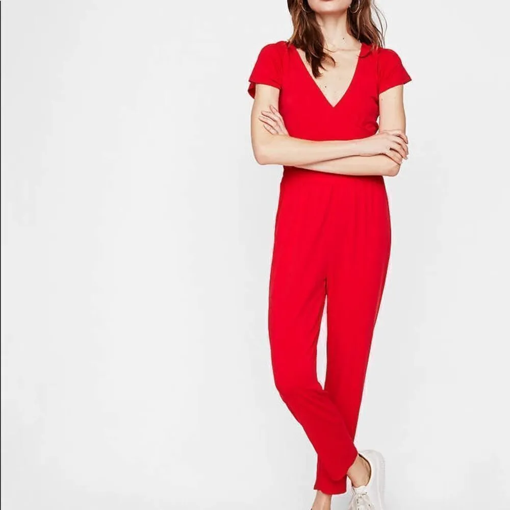 ✨HP✨Express Red Jumpsuit ✨ - Image 3