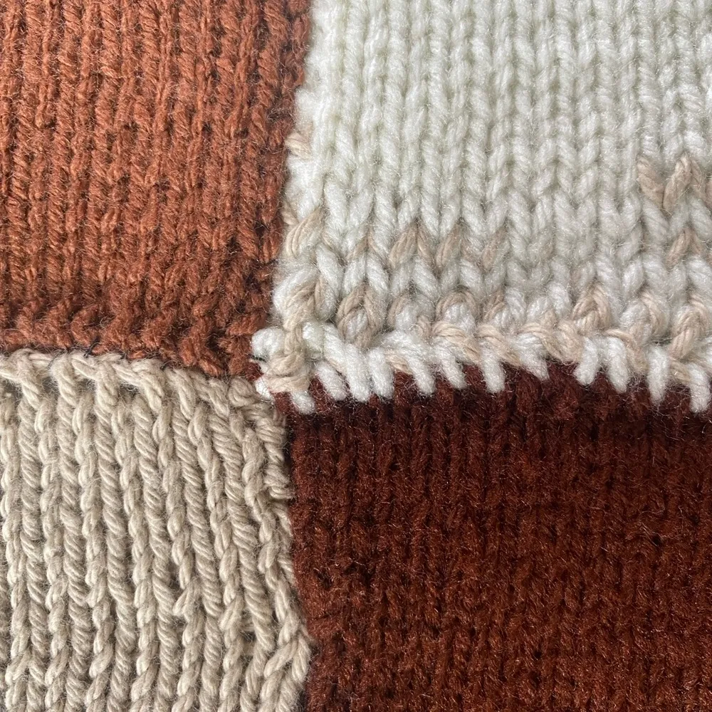 brown white cream black checkered knit tote bag - Image 14