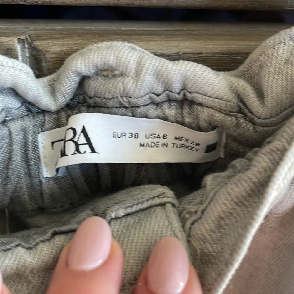 ZARA Paperbag Baggy Jeans - Image 4