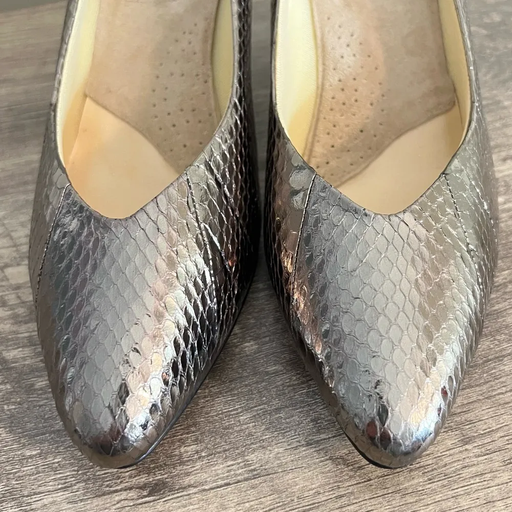 Vintage Vanna White Silver Heels Shoes Women’s Size 9 Leather Reptile Scale - Image 2