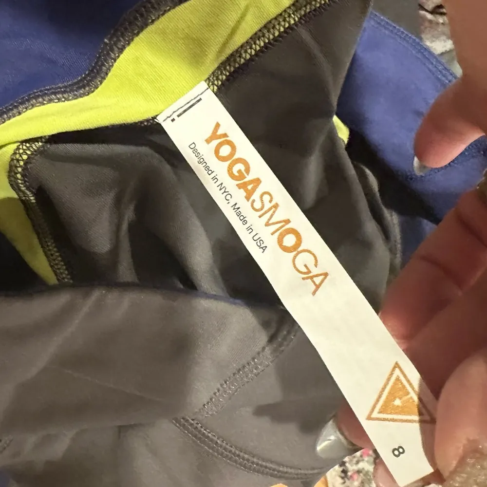 YOGASMOGA COLORBLOCK GRAY BLUE NEON GREEN WORKOUT YOGA LEGGINGS 8 - Image 4