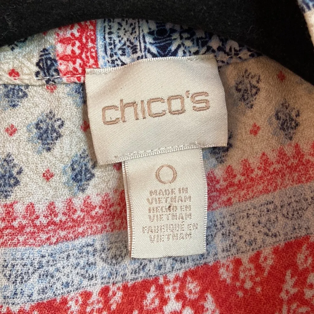 CHICO’S Size 0 Cold Shoulder Tie Neck Blouse Red Blue Cream Patchwork Bandana - Image 4