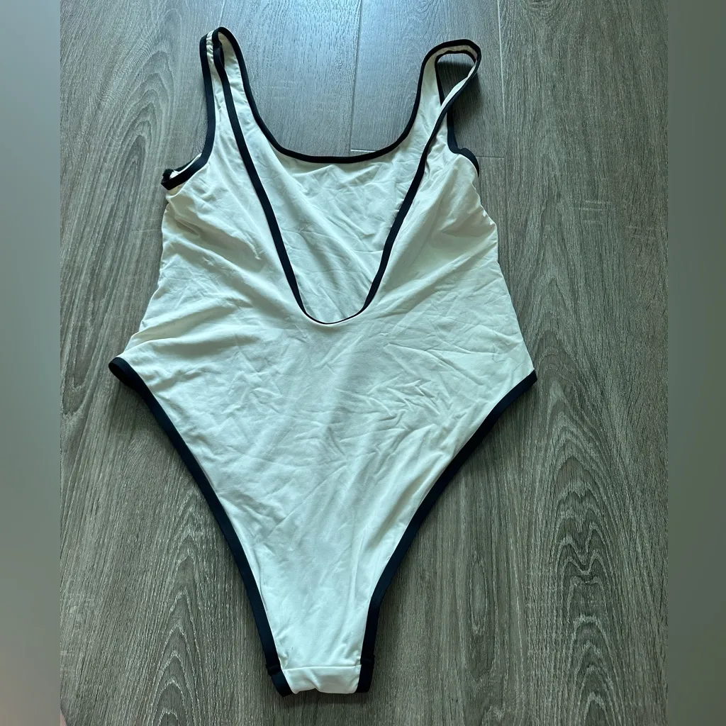 WeWoreWhat Bride Swimsuit‎ with Black Trim NWT XL - Image 7