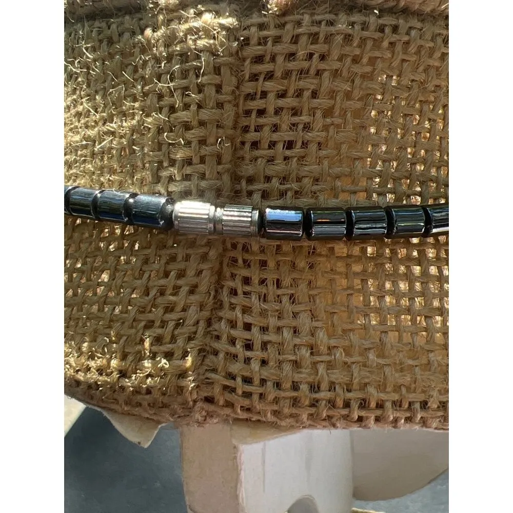 Hematite Pink Beaded Open Heart Pendant Necklace Gold Accents Screw Barrel Clasp - Image 4