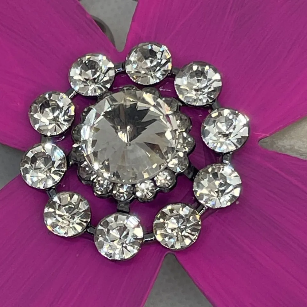 Hand painted and embellished pink metal cross on Navajo Pearl 12mm New - Image 3