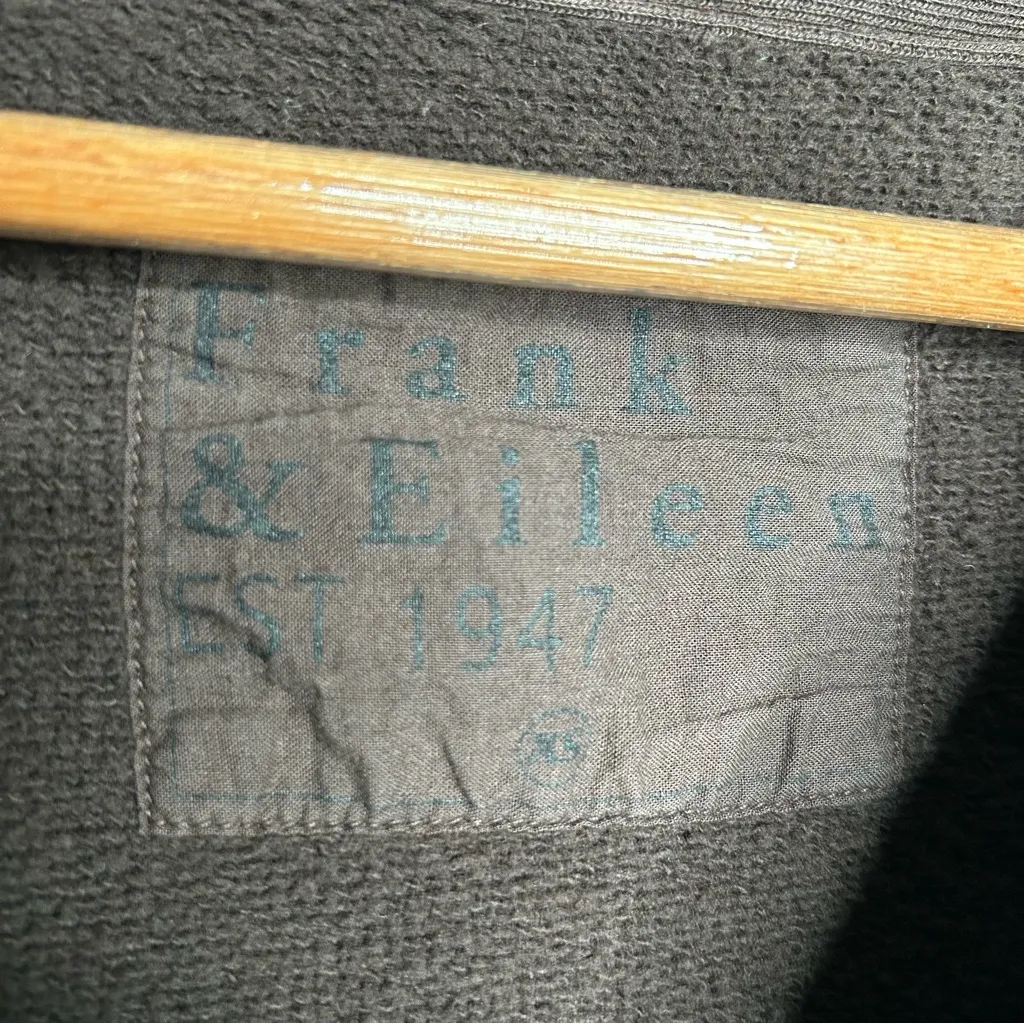 Frank & Eileen Patrick Popover Henley Triple Fleece brown extra small - Image 7