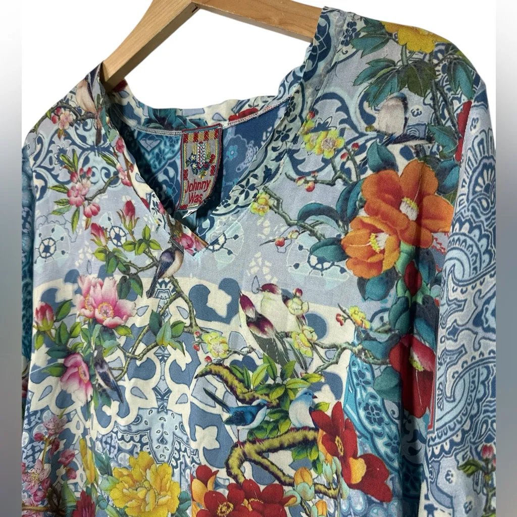 Johnny Was Floral Kimono Style Blouse Blue - Image 2