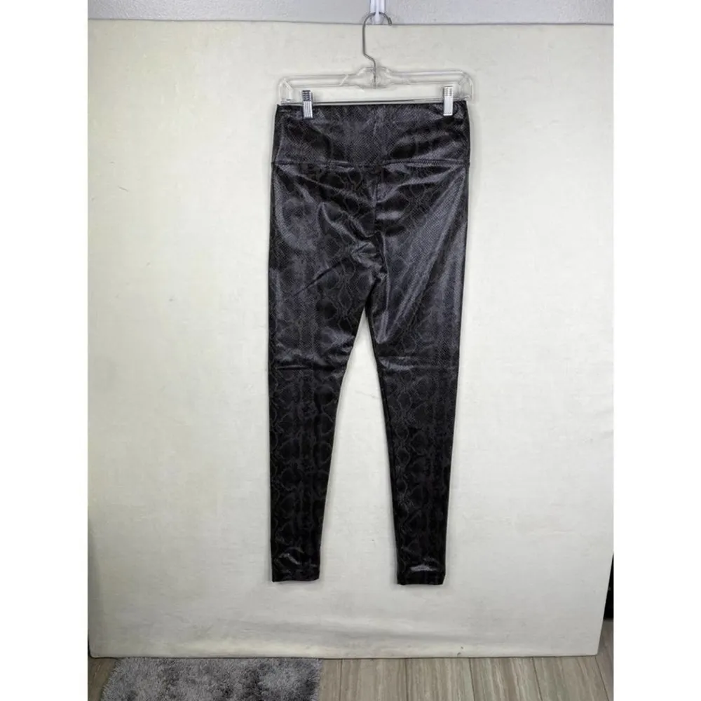 NWT 7FAMK Black Grey Vegan Leather Snake Print Leggings Pants- Small - Image 3