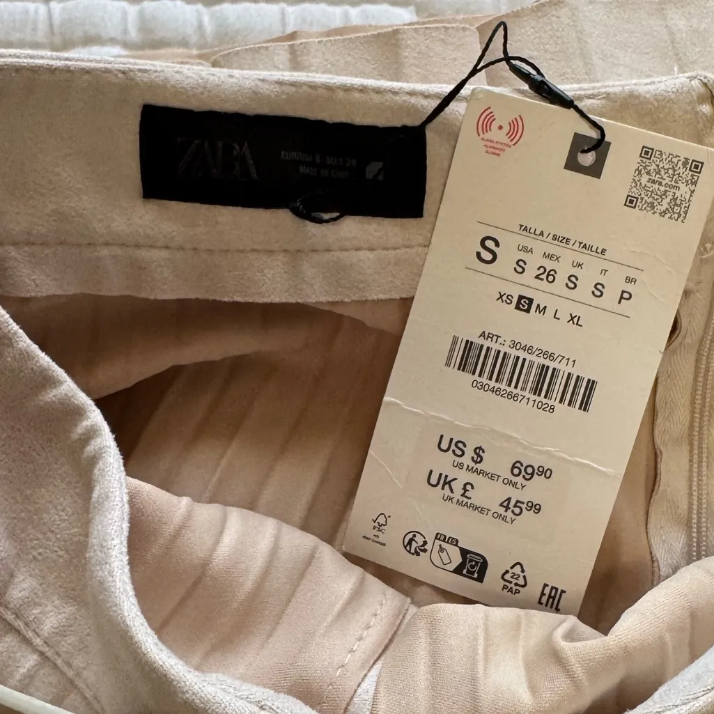 Zara - High-waisted skirt with wide belt. Side hidden in-seam zip closure. - Image 8