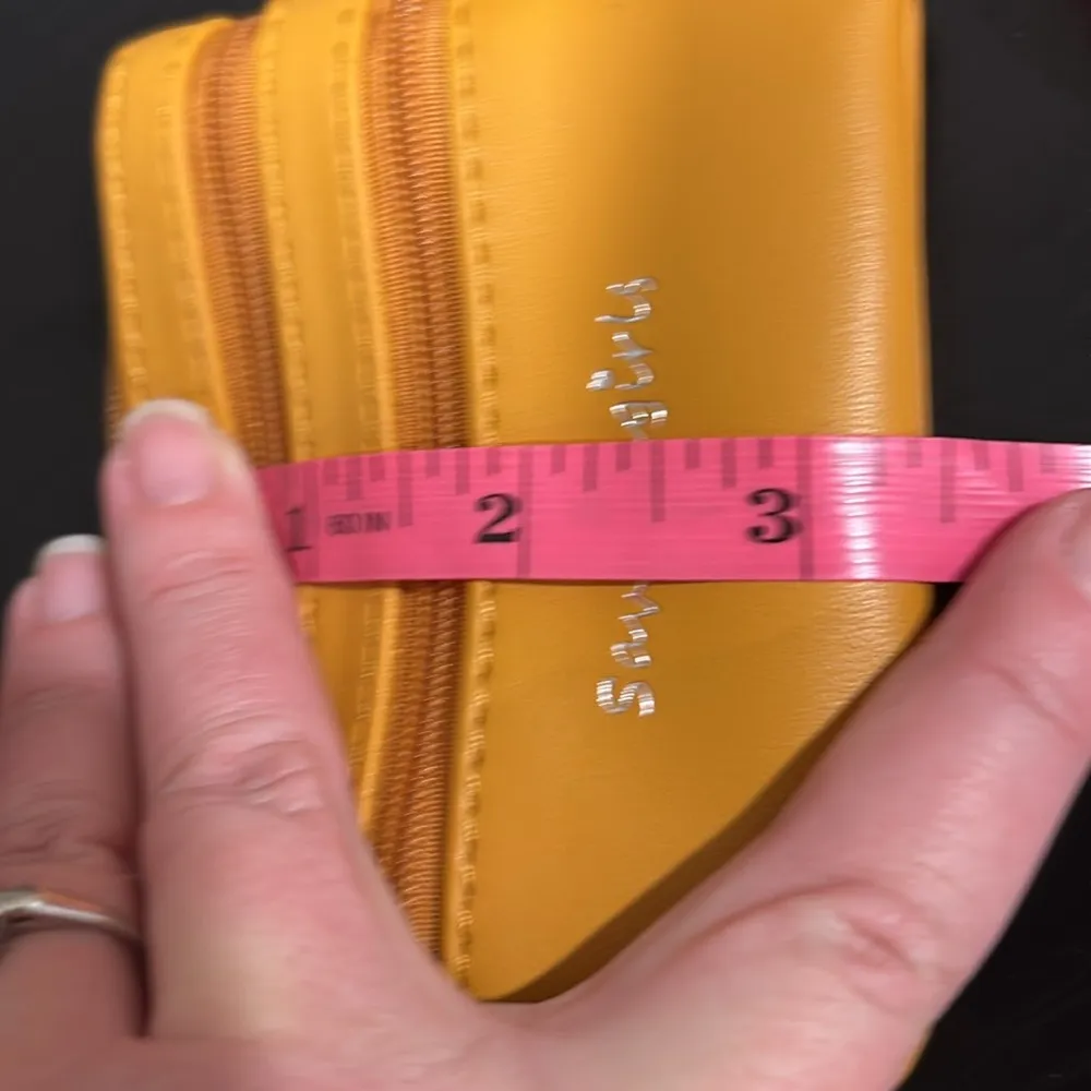 Save the girls mustard yellow key change and card purse - Image 7