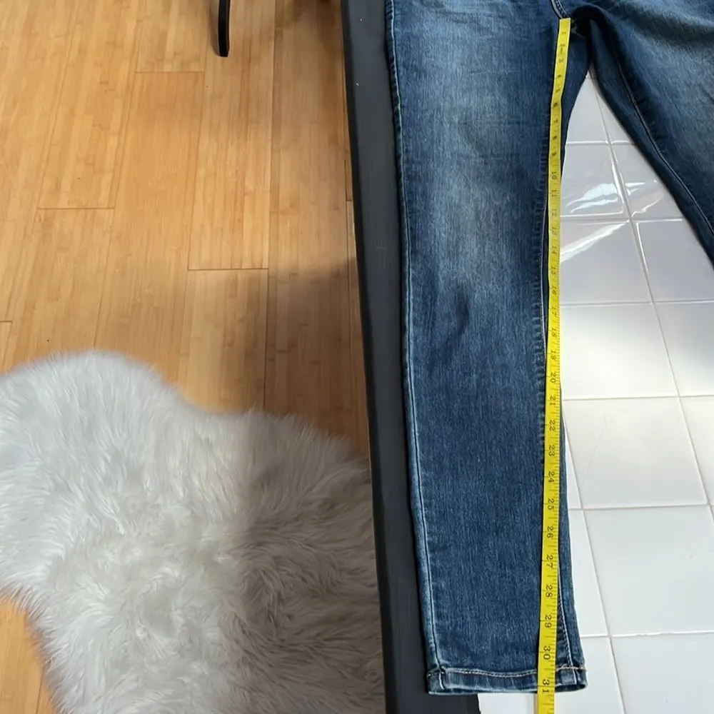 Jennifer Lopez High Rise Skinny Jeans SIZE:  2L - Image 8