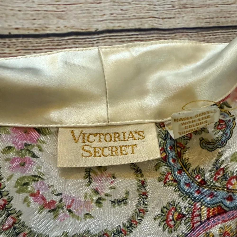 Vintage Gold Label Victoria Secret no size tag pink floral robe - Image 6