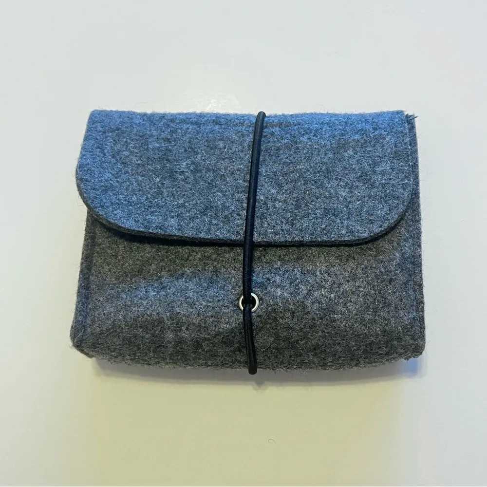 Felt Jewelry pouch organizer, grey 6.5”x5” - Image 4