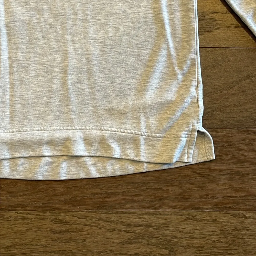 Lou and Grey Light Grey Signaturesoft Sweatshirt - Size XS - Image 5