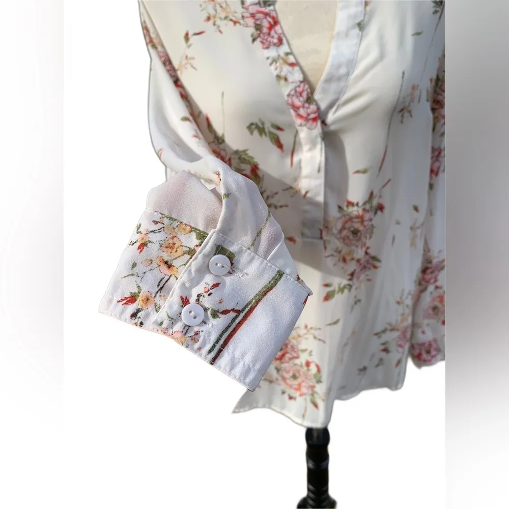 Rose & Olive Floral Relaxed Tunic Top V-neck Medium Girly Feminine Boho Chic - Image 4