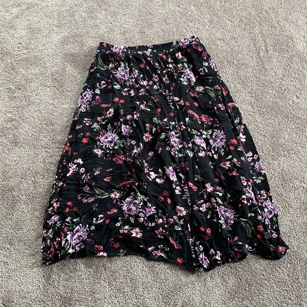 Torrid Black Floral Romper Hi Low Skirt SIZE 0 - Image 5