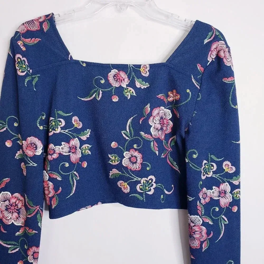 Bcbgeneretion Floral Cropped Top Blouse Blue Size Large long Sleeve - Image 5