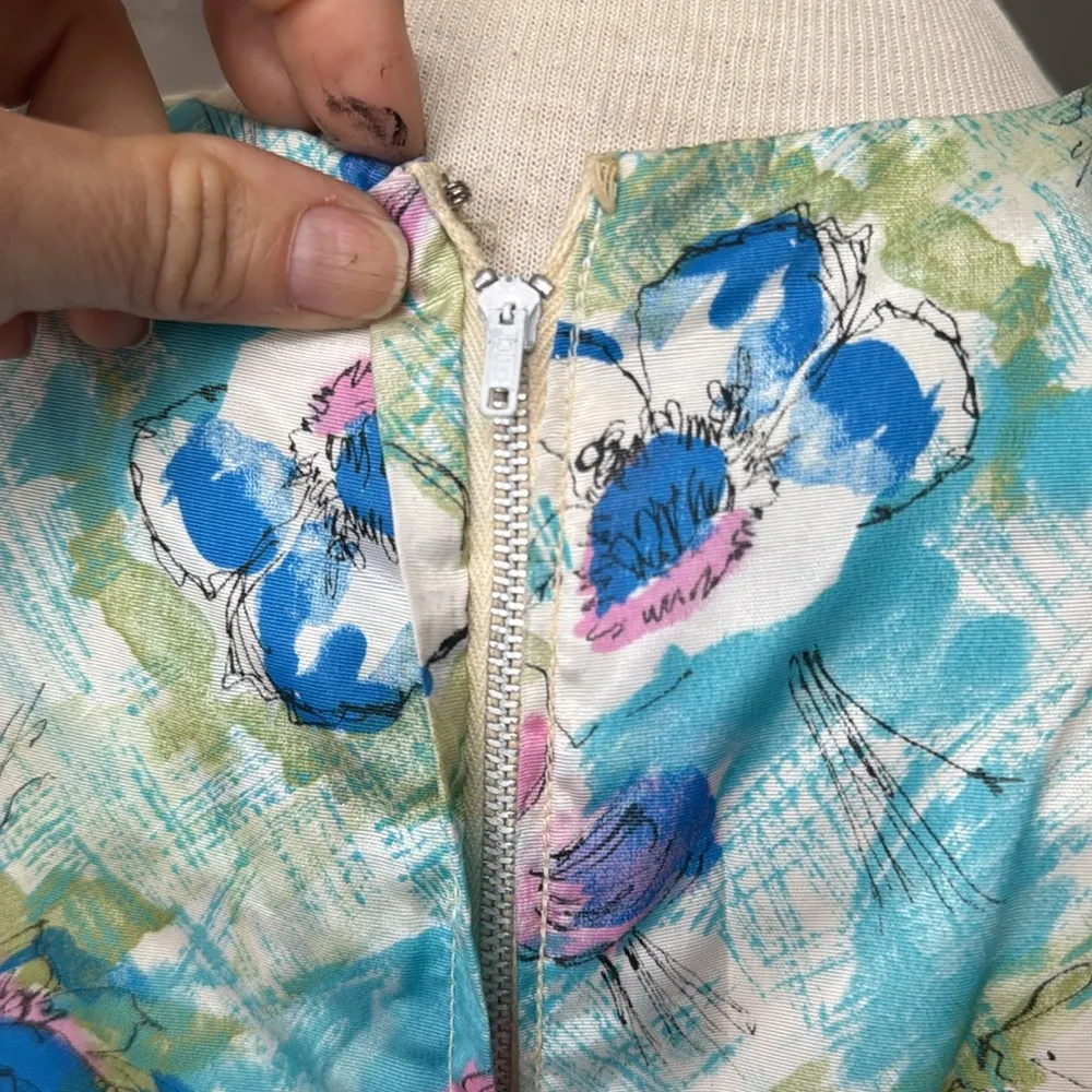 Vintage 1960’s handmade blue floral dress cap sleeve midi length stunning - Image 5