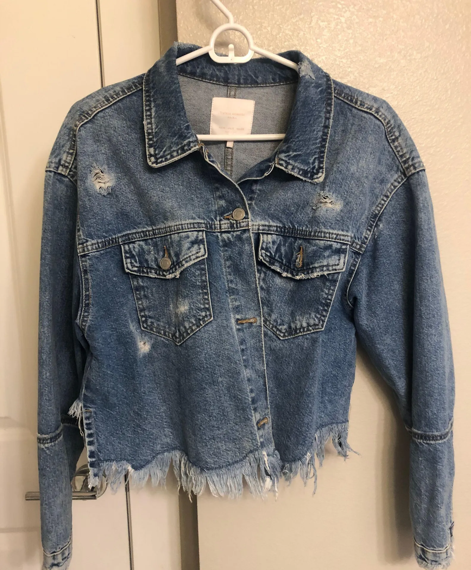 ZARA Cropped Denim Jacket - Image 3