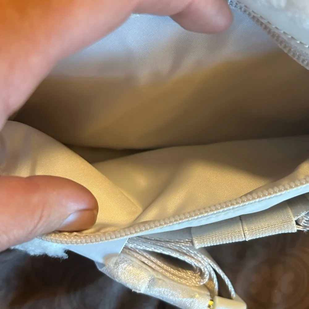 Lululemon large every were belt bag fleece - Image 4