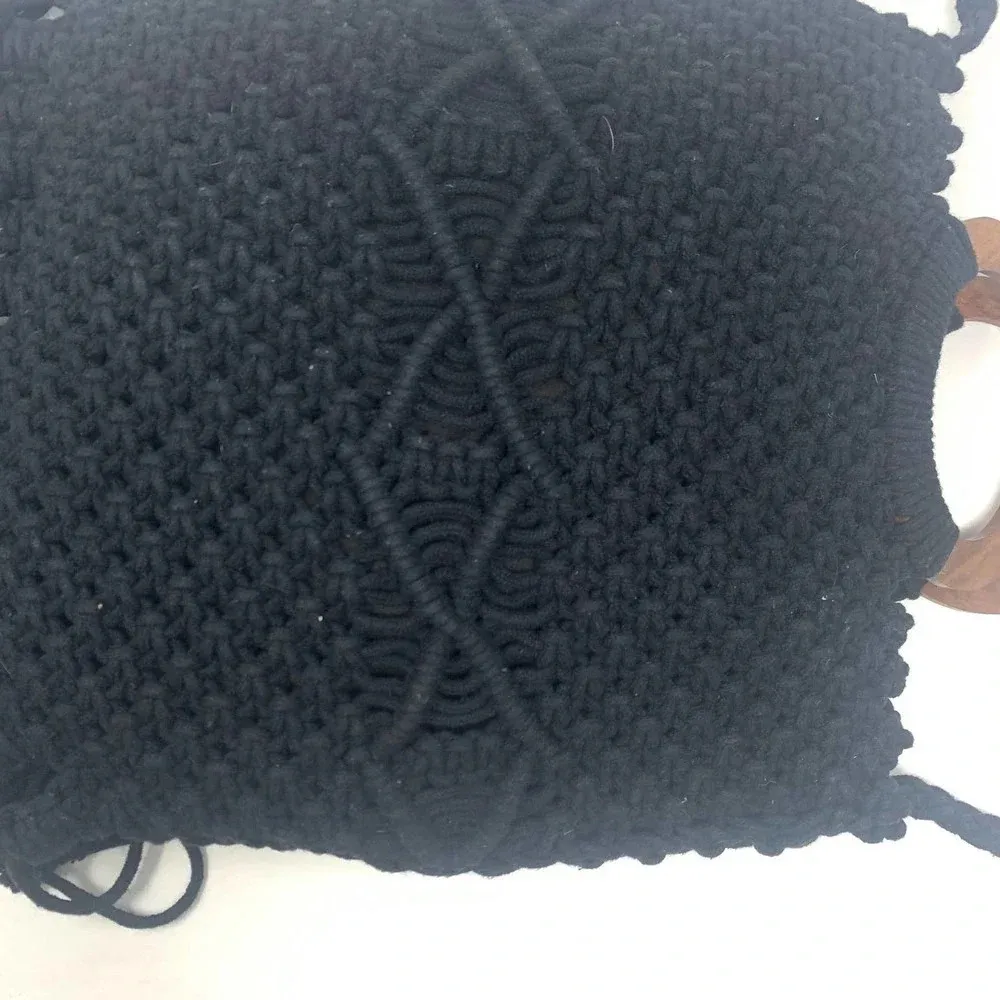 Danielle Nicole Macrame Fringe Tassel Wooden Handle Crossbody Bag in‎ Black - Image 5