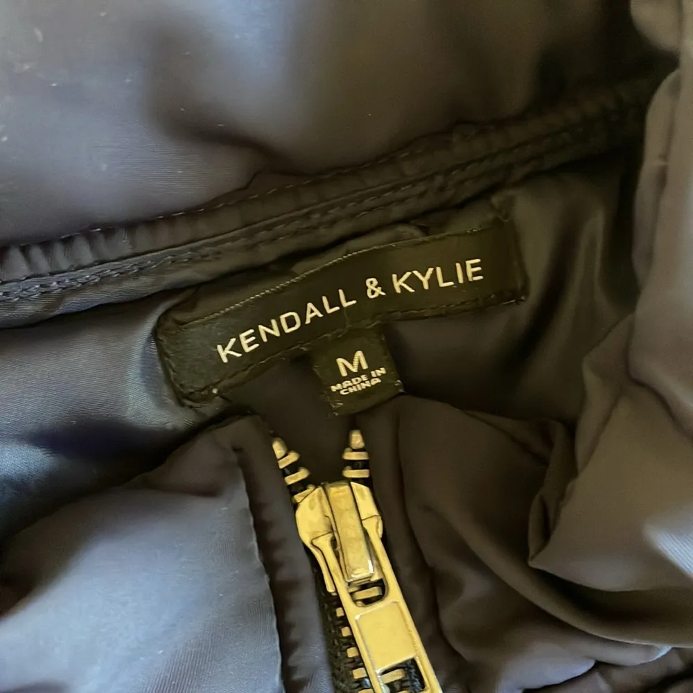 Kendall & Kylie Navy Blue Puffer Jacket - Image 2