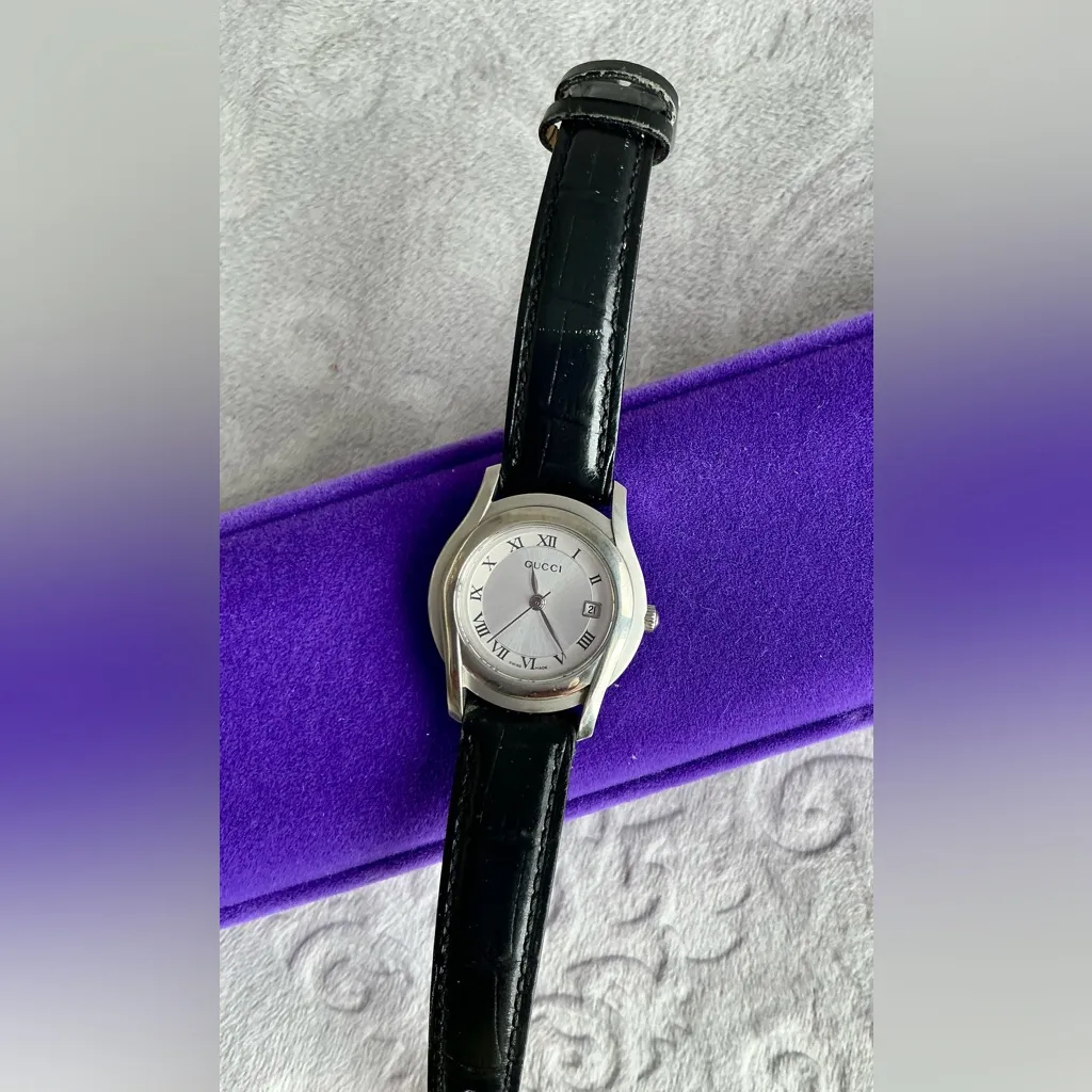 Ladies AUTHENTIC GUCCI wristwatch 🌟🌟🌟 - Image 5
