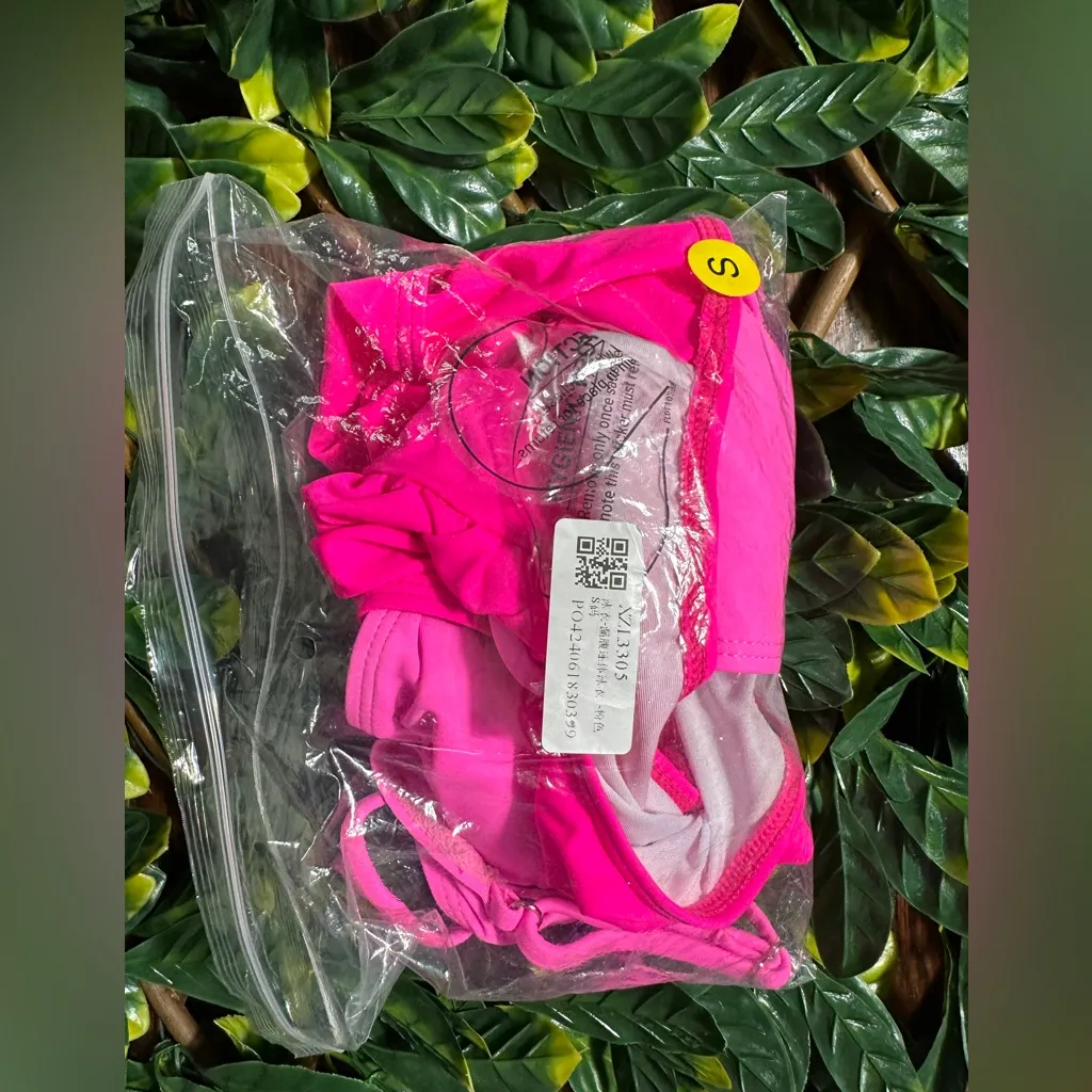 None Cut Out Pink One Piece Bathing Suit Size Small NWT - Image 4