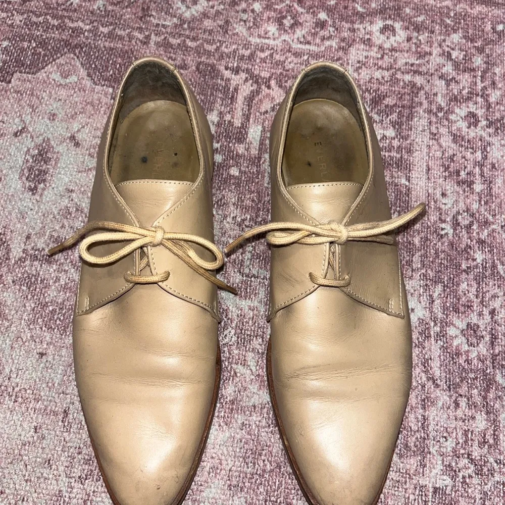 Women’s size 8, the modern loafer from Everlane - Image 2