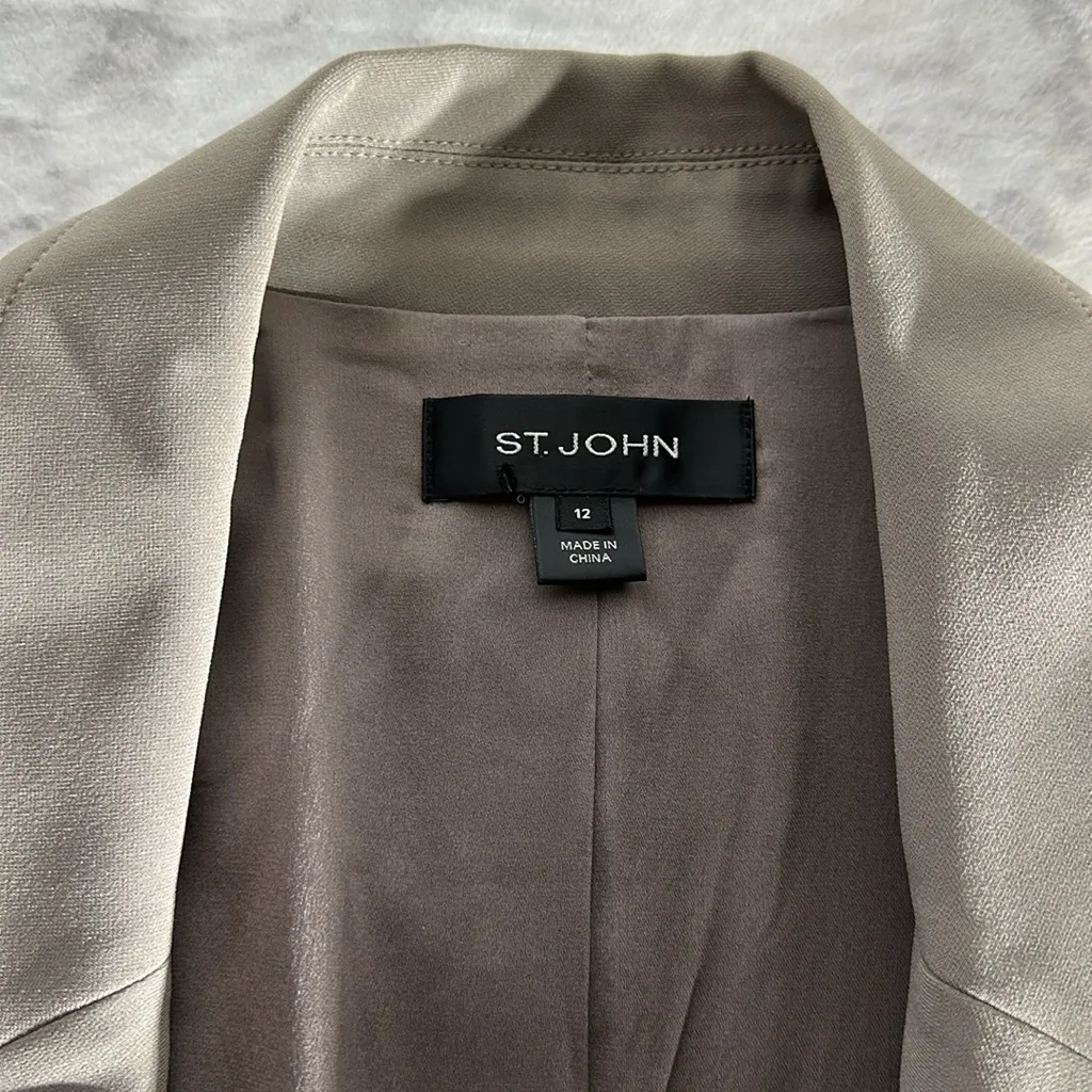 St. John Jacket - Size 12* - Image 8