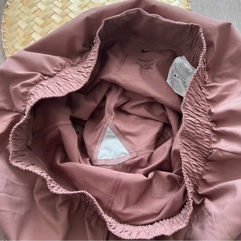 Nike Maeve‎ dusty pink running shorts - Image 5