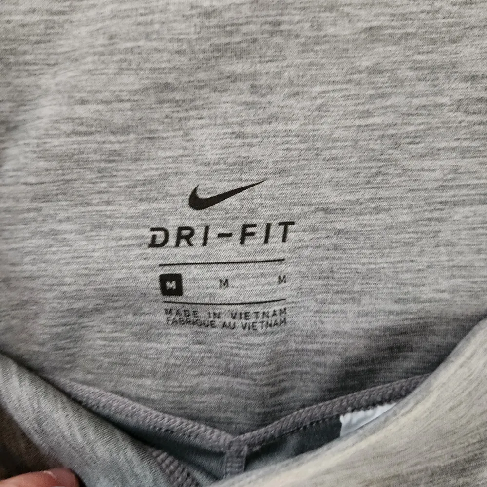 Nike Womens Medium Mid Rise Crop Length Gray Pink Logo Athletic Leggings Dri-Fit - Image 13