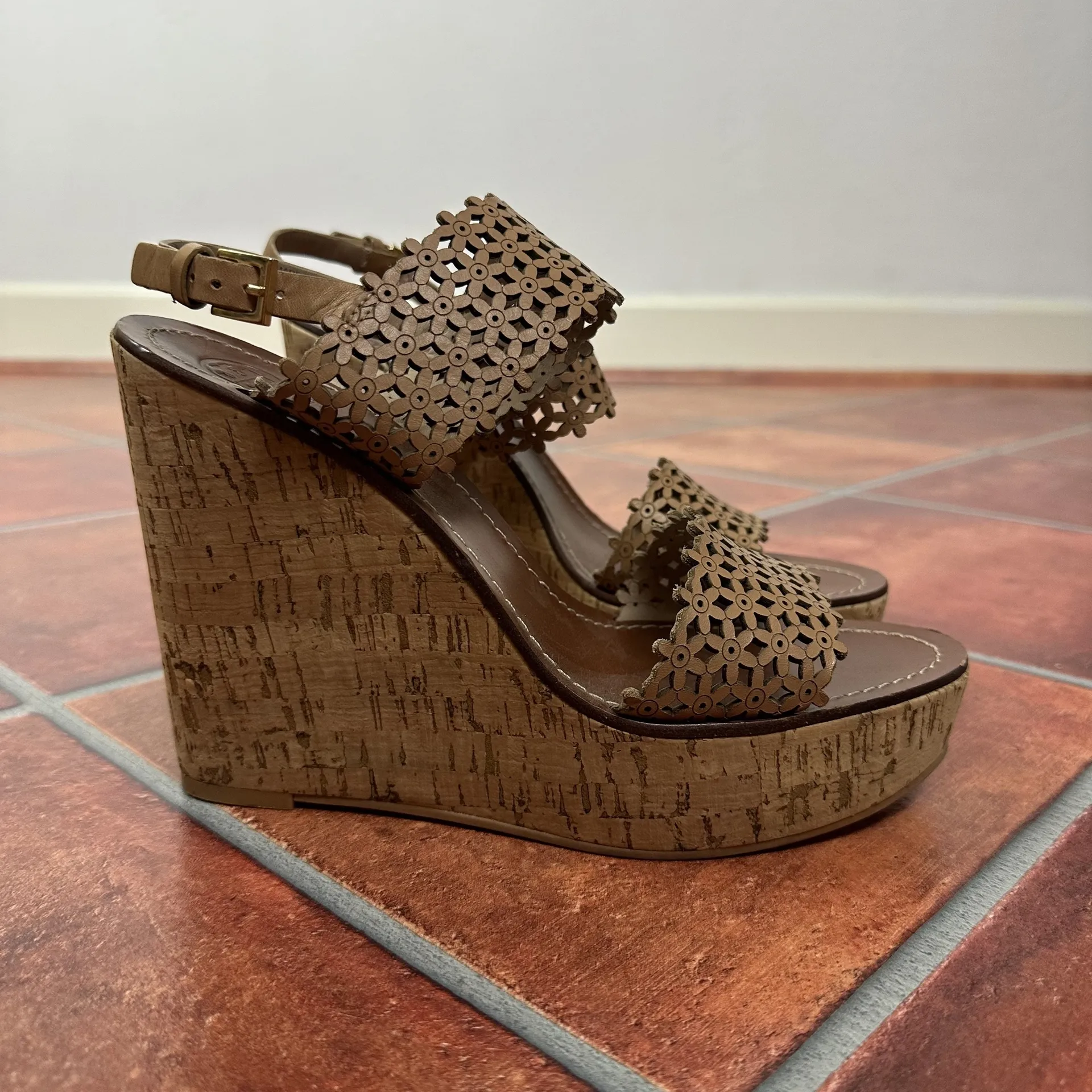 Tory Burch Leather Ankle Strap Wedge Sandals Size US 10.5 - Image 6