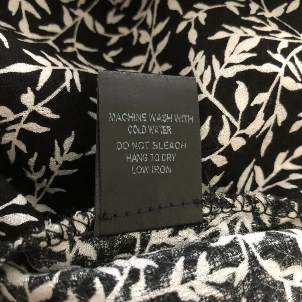 Olivaceous Womens Crop Top Lace Up Floral Sleeveless Black White Size S - Image 5