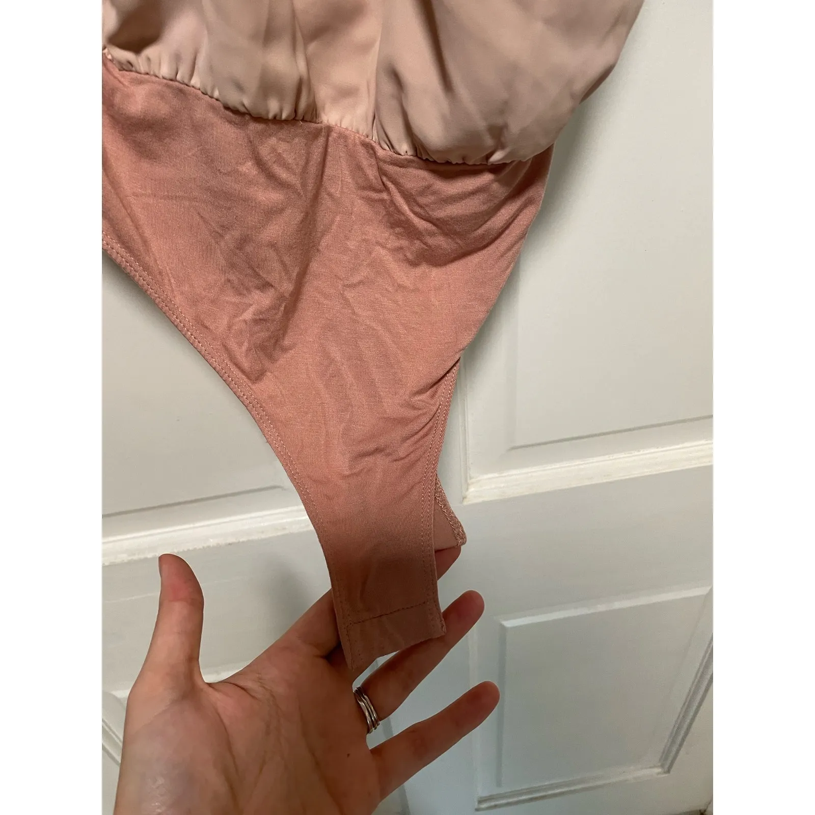 NWT Lulu’s Stylin' Babe Blush One-Shoulder Cowl Back Bodysuit Size M - Image 5