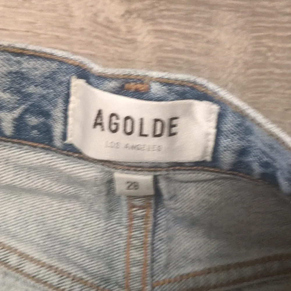 Agolde distressed raw hem Riley crop jeans size 29 - Image 8